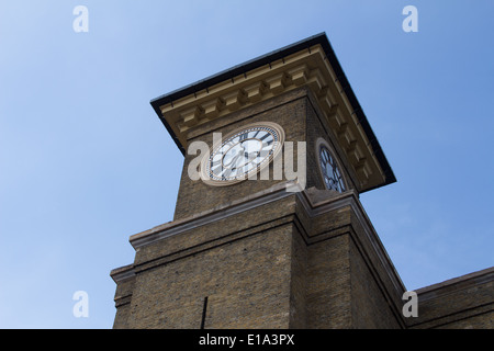 Uhrturm Kings Cross Bahnhof London Stockfoto