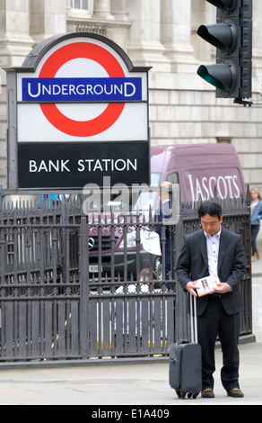 London, England, Vereinigtes Königreich. Japaner vom u-Bahnhof Bank in der Stadt Stockfoto