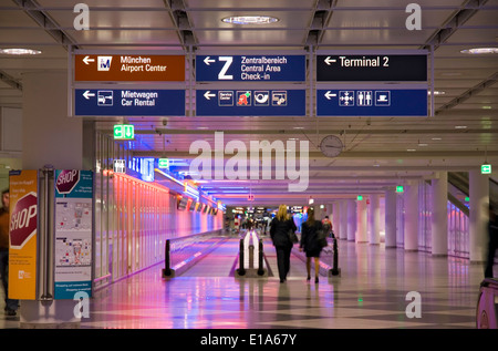 Auf dem Flughafen in München Stockfoto