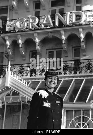 Tracy Henly war das erste Glocke Mädchen im Grand Hotel in Brighton 1988 Stockfoto