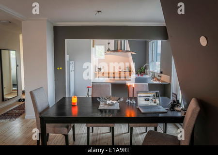 Moderne Wohnung in der obersten Etage eines Hauses. Akureyri, Island Stockfoto