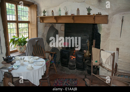 Im Inneren der Heiligen Austin Rock Häuser (Höhle Häuser) am Kinver in den englischen Midlands Stockfoto