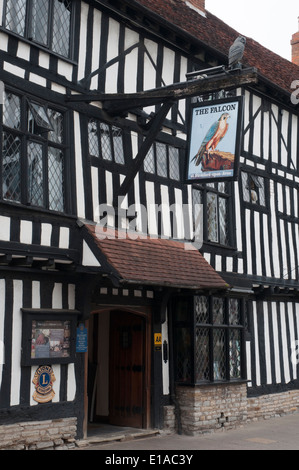Tudor-Stil Fachwerkhäuser Falcon Hotel in Bath, England Stockfoto