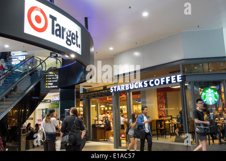 Brisbane Australien, Myer Center, Zentrum, Einkaufszentrum, Einkaufsshopper Einkaufsshopper Einkaufsshops Marktmärkte Marktplatz Kauf Verkauf, Einzelhandelsgeschäfte Geschäft Stockfoto