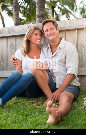 Porträt des jungen Brautpaares Stockfoto