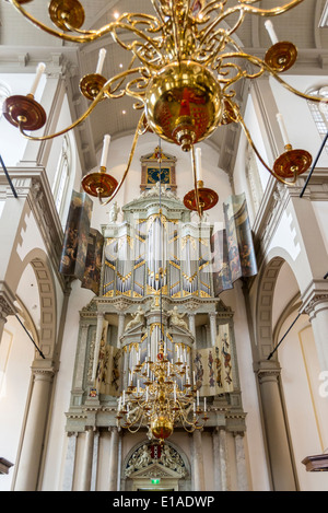 Wiederanpassend berühmte Westerkerk evangelischen Kirche am Prinsengracht Amsterdam Stockfoto