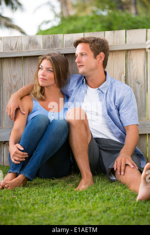 Porträt des jungen Brautpaares Stockfoto