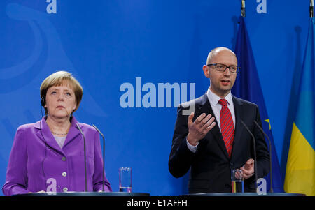 Bundeskanzlerin Merkel begrüßt Irakli Garibashvili, Premierminister von Georgia, Iurie Leanca, Premierminister der Republik Moldau und Arseni Petrowych Jazenjuk, Premierminister der Ukraine, im Kanzleramt am 28. Mai 2014 in Berlin, Deutschland. / Foto: Bundeskanzlerin Angela Merkel und Arseni Petrowych Jazenjuk, Premierminister der Ukraine, Stockfoto