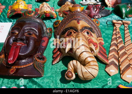 Hand geschnitzt Holz Nepali Masken Stockfoto