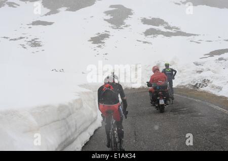 Val Martello, Italien. 27. Mai 2014. 27.05.2014. Ponte di Legno Val Martello, Giro D Italia, Etappe 16. BMC 2014, Gavia Credit: Aktion Plus Sport Bilder/Alamy Live-Nachrichten Stockfoto