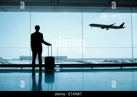 Geschäftsmann am Flughafen Stockfoto