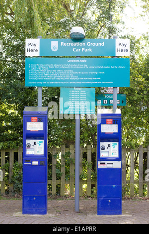 Auto Parkuhren in Stratford-Upon-Avon, England Stockfoto