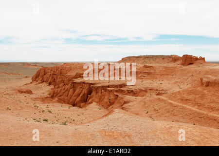 Bayanzag oder Flaming Cliffs rock Formation, Wüste Gobi, South Gobi, Ömnögovi Provinz, Mongolei Stockfoto