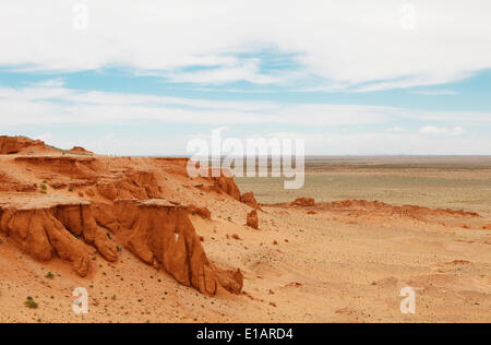 Bayanzag oder Flaming Cliffs rock Formation, Wüste Gobi, South Gobi, Ömnögovi Provinz, Mongolei Stockfoto