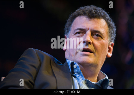 Steven Moffat Drehbuchautor spricht über seine Arbeit auf Dr, & Sherlock bei Hay Festival 2014 Hay-on-Wye Wales UK © Jeff Morgan Stockfoto