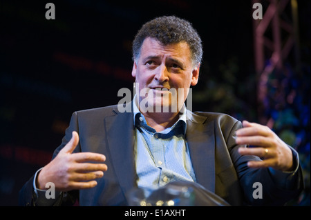 Steven Moffat Drehbuchautor spricht über seine Arbeit auf Dr, & Sherlock bei Hay Festival 2014 Hay-on-Wye Wales UK © Jeff Morgan Stockfoto