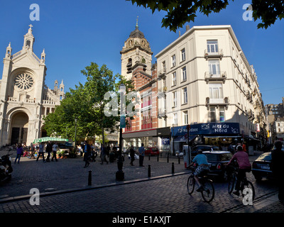 Die St. Katelijne-Platz im Zentrum von Brüssel mit dem berühmten Mer du Nord / Noordzee Fischhändler. Stockfoto