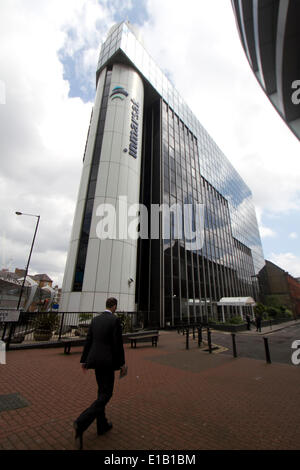 London UK. 29. Mai 2014. Ein Blick auf die Londoner Hauptquartier von Inmarsat die Briten globale Satelliten-Unternehmen, das die raw-Daten veröffentlicht und verwaltet zu erarbeiten, welche Richtung den fehlenden Flug Malaysia Airlines MH370. Nach der Inmarsat-Analyse des Fluges platziert MH370s Pfad seine letzte Position in entfernten Gewässern vor Australiens Küste. MH 370 wurde nicht gefunden, da es auf einem routinemäßigen Flug von Kuala Lumpur nach Peking am 8. März 2014 verschwunden. Bildnachweis: Amer Ghazzal/Alamy Live-Nachrichten Stockfoto