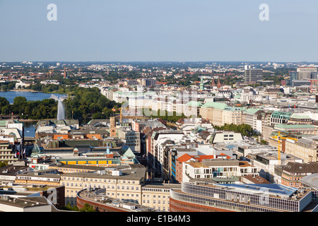 Blick über Hamburg, Deutschland, der inneren und äußeren Alster. Stockfoto