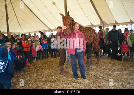 Michael Morpurgo mit "War Horse" Hay Festival 2014.  © Jeff Morgan Stockfoto