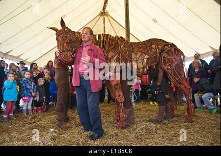 Michael Morpurgo mit "War Horse" Hay Festival 2014.  © Jeff Morgan Stockfoto