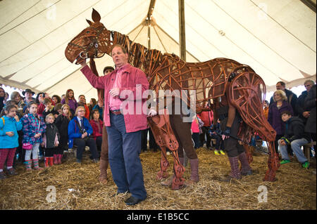 Michael Morpurgo mit "War Horse" Hay Festival 2014.  © Jeff Morgan Stockfoto