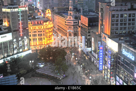 Luftbild auf Nanjing Lu Nacht Shanghai China Stockfoto