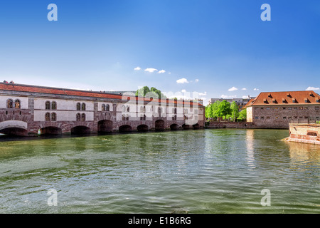 Straßburg, mittelalterliche Brücke Ponts Couverts. Elsass, Frankreich. Stockfoto