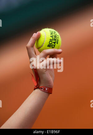 Paris, Frankreich. 28. Mai 2014. Tennis, French Open, Roland Garros, Tennisball Foto: Tennisimages / Henk Koster/Alamy Live News Stockfoto