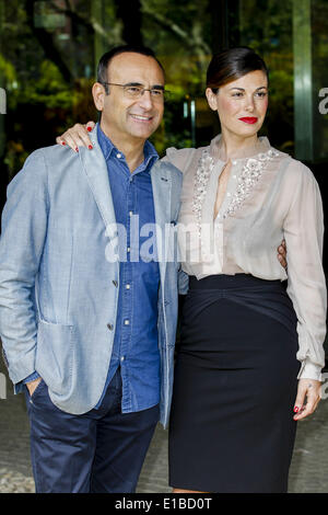 Rom, Italien. 29. Mai 2014. Rom, Italien - 29. Mai 2014: Schauspielerin Vanessa Incontrada und Carlo Conti besucht die Pressekonferenz zu den Music Awards 2014 - Fototermin in Rom © Andrea Ciucci/NurPhoto/ZUMAPRESS.com/Alamy Live-Nachrichten Stockfoto