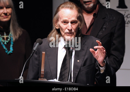 Gordon Lightfoot liefert die Dankesrede für seine Impact Awards bei den CMAO Awards 2014. (G.Martin/EXImages) Stockfoto