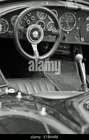 Innere des AC Cobra amerikanisches Auto Stockfoto