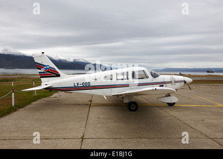 LV - 00d Piper pa28-181 Archer Leichtflugzeug Aeroclub Ushuaia, Argentinien Stockfoto