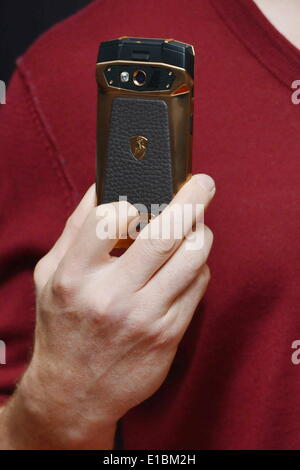 Mayfair, London, UK. 29. Mai 2014. Mike Tindall besucht den Start des Tonino Lamborghini Antares Smartphones bei Nr. 41 Mayfair am 29. Mai 2014 in London, England. Bildnachweis: Siehe Li/Alamy Live News Stockfoto