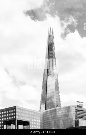 Der Shard London in schwarz / weiß Stockfoto