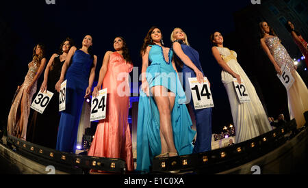 Rust, Deutschland. 29. Mai 2014. Teilnehmer bei der Miss World Cup 2014 Festzug im Europa Park in Rust, Deutschland, 29. Mai 2014. Foto: Patrick Seeger/Dpa/Alamy Live News Stockfoto