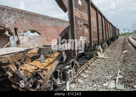 Bahnübergang an der Grenze von Slowjansk - frontline Position des pro-russischen Separatisten in der Ukraine 2014 in Konflikt Stockfoto