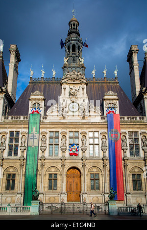 Hotel de Ville bei Sonnenuntergang, Paris Frankreich Stockfoto