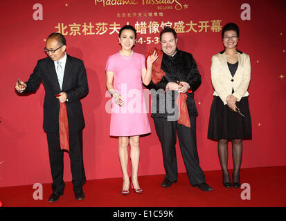 Peking, China. 29. Mai 2014. Carina Lau (L) enthüllt ihre Wachsfigur bei Madame Tussauds in Peking auf Donnerstag, 29. Mai 2014. © TopPhoto/Alamy Live-Nachrichten Stockfoto