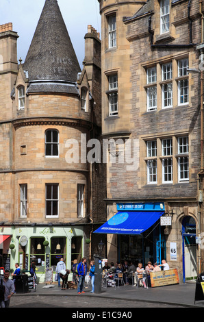 UK, Schottland, Edinburgh, Cockburn Street, Straßenszene, Menschen, Stockfoto