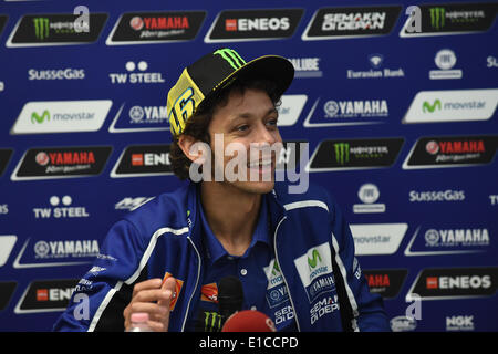 Mugello, Italien, 30. Mai 2014. Valentino Rossi (Yamaha Team Movistar) in Medien Scrum am GP von Italien Credit: Gaetano Piazzolla/Alamy Live News Stockfoto