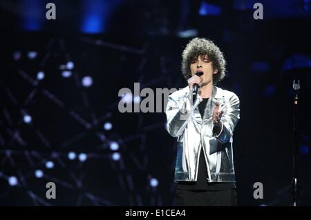 Sopot, Polen 30. Mai 2014 Dawid Podsiadlo führt live auf der Bühne, während das Top Trendy 2014-Festival im Wald Oper Credit: Michal Fludra/Alamy Live News Stockfoto