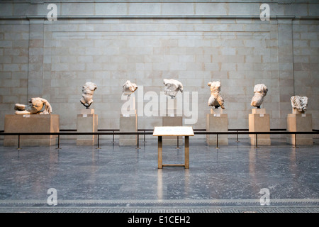 Die Elgin Marbles (Elgin Marbles) auf dem Display in der Duveen Gallery, British Museum, London, UK Stockfoto