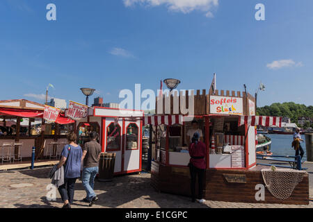 Flensburg, Deutschland. 30. Mai 2014. Eindrücke des ersten Tages des Rum Regatta 2014 Flensburg in Flensburg, Schleswig-Holstein, Nord-Deutschland-Kredit genommen: Björn Deutschmann/Alamy Live News Stockfoto