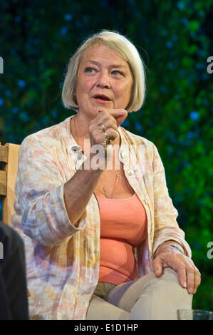 Kate Adie sprechen über das Leben der Frauen im ersten Weltkrieg bei Hay Festival 2014 © Jeff Morgan Stockfoto