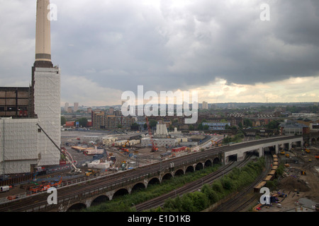 Battersea Power Station, eine stillgelegte Kohle gefeuert befindet sich am Südufer der Themse in Battersea Kraftwerk Stockfoto