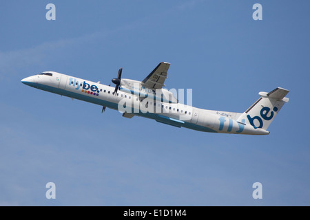 Flybe Bombardier Dash 8 Q400 Q-Serie ausziehen Stockfoto