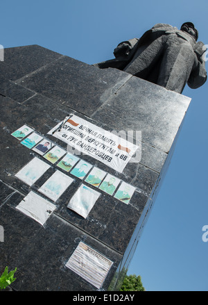 Pro-russischen Unterstützer der unbekannte Donezk Volksrepublik während der Kundgebung am Lenin-Platz in Donezk am 18. Mai 2014 Stockfoto