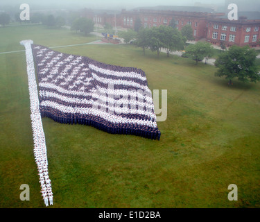 Rund 7.400 US Navy-Mitarbeiter und Studenten aus Training Support Center, rekrutieren Training Command, Hospital Corps Stockfoto