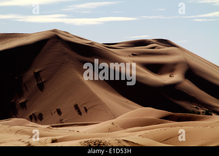 Erg Chebbi Sanddünen in der Sahara Wüste in der Nähe von Merzouga, Marokko Stockfoto
